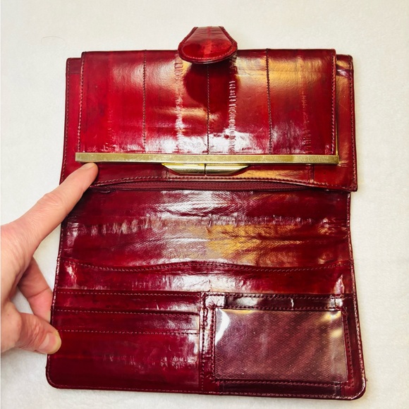 Eel Skin Vintage Wallet or Clutch in an Oxblood Red EUC - Picture 3 of 8